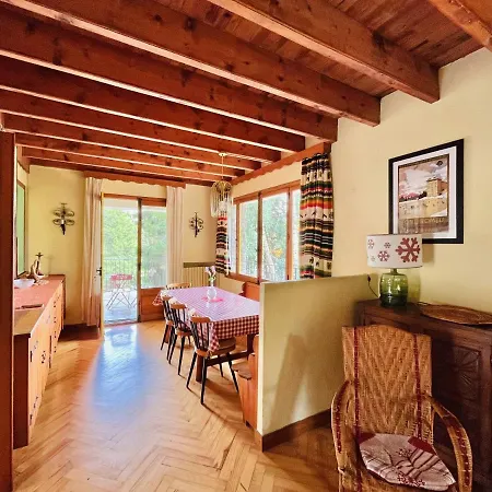 Beau Chalet Traditionnel A Chalet